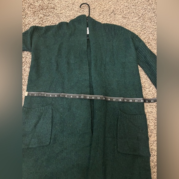 NWT- Sincerely Jules Dark Green Long Cardigan Sweater. Size Medium. - Picture 6 of 8
